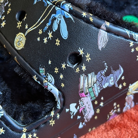 Harry Potter Vera Bradley,Crocs Size 14 Sandals Wizarding World Fur Lined Slides - Picture 5 of 11